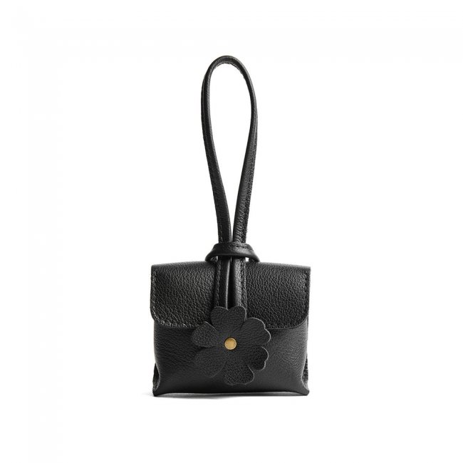 Portland Blooming Wristlet - Pebbled black