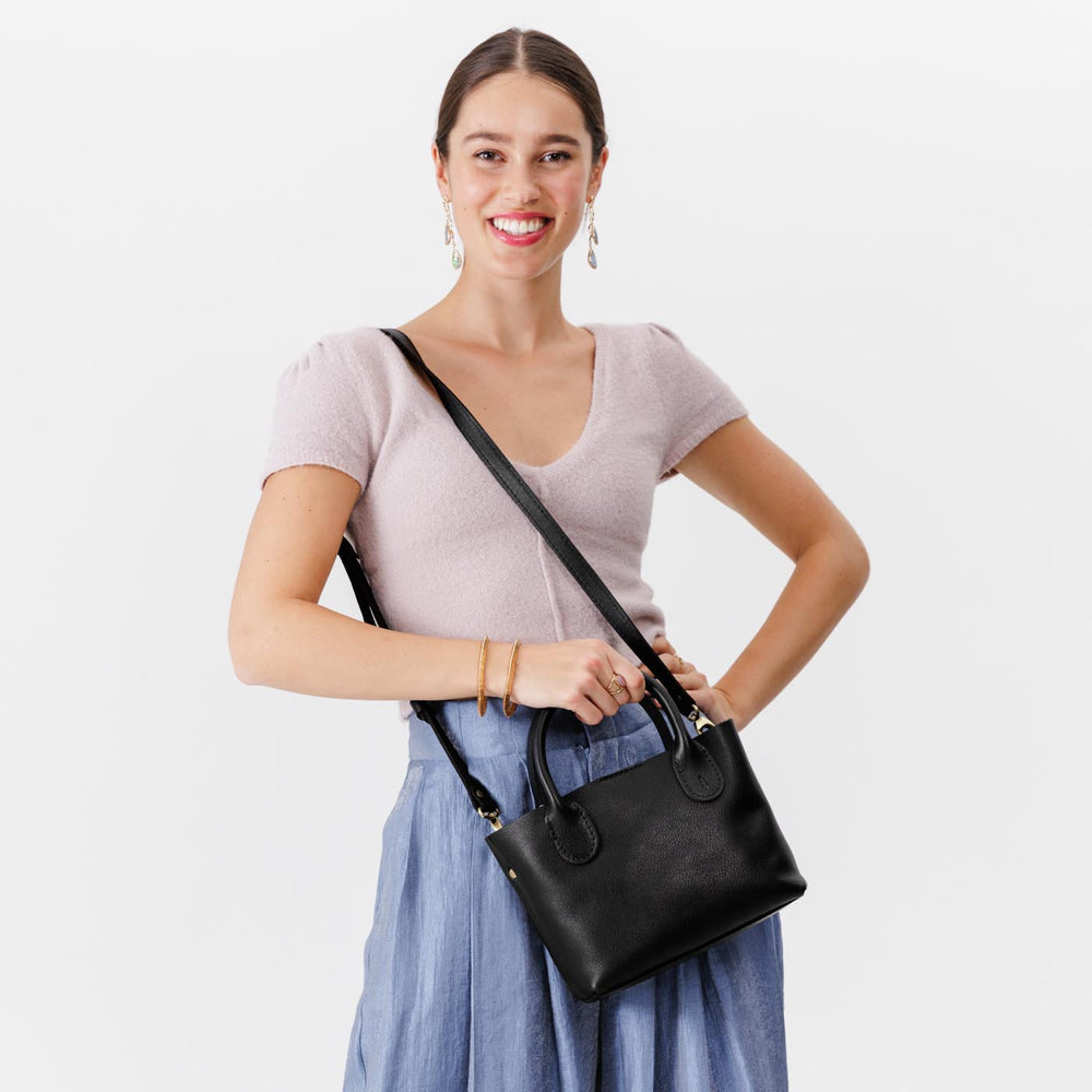 Portland Raindrop Crossbody Bag - Pebbled black