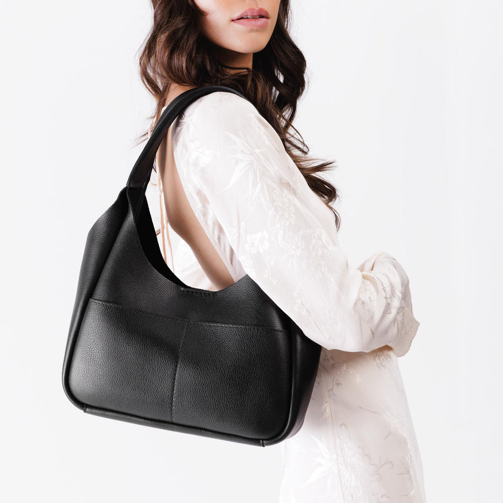 Portland Madison Shoulder Bag - Pebbled black