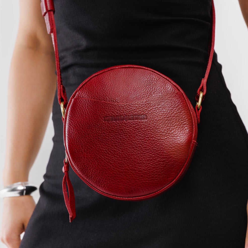 Portland Circle Crossbody - Chili Red