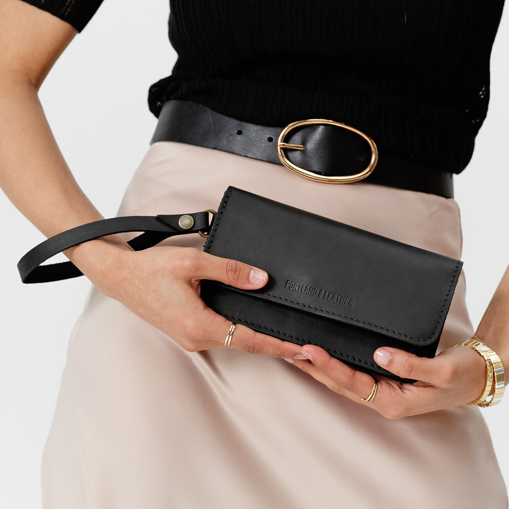 Portland Lily Wristlet - Black