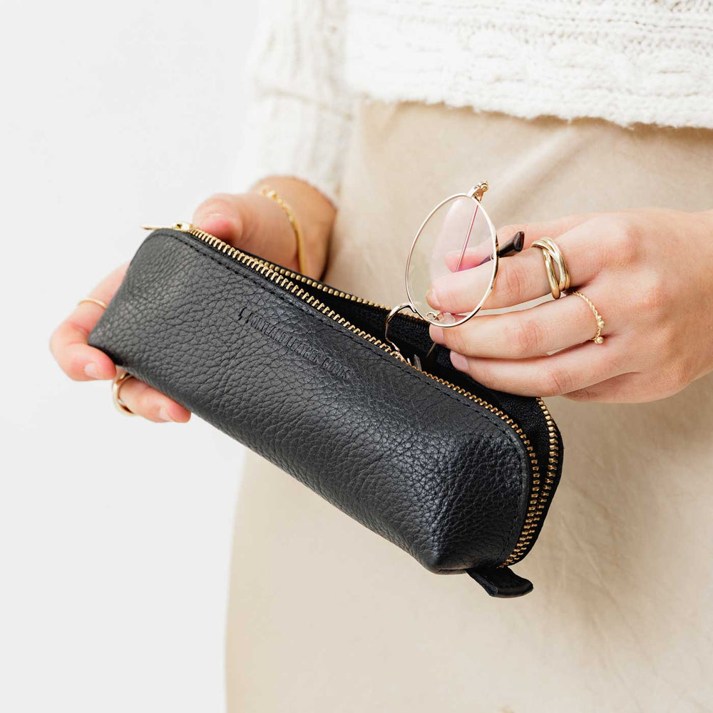 Portland The Sidekick Pouch - Pebbled black