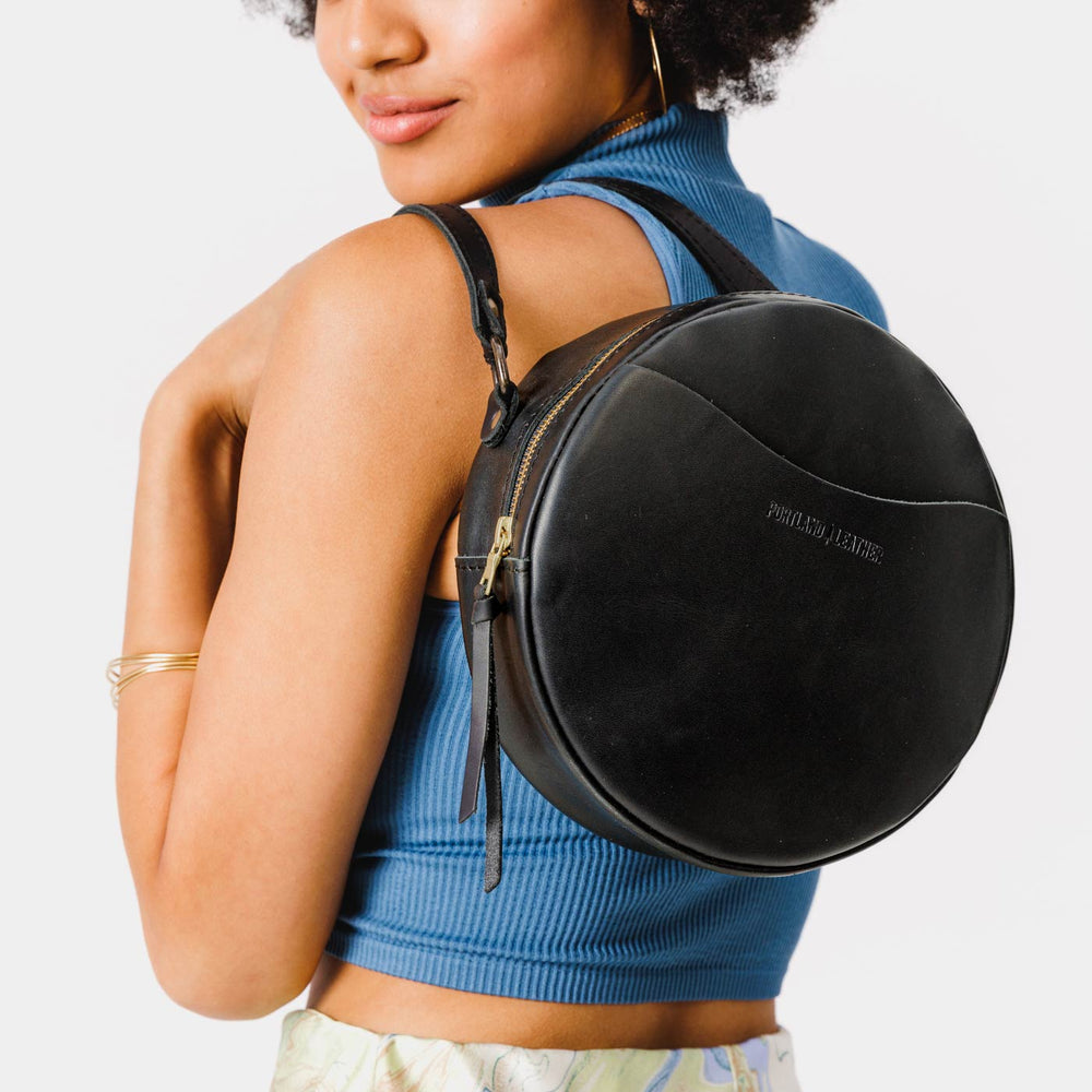 Portland Circle Crossbody - Black