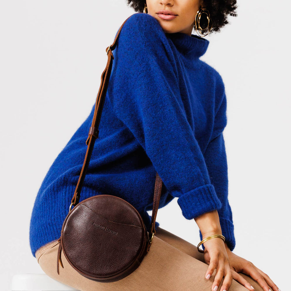 Portland Circle Crossbody - Coldbrew