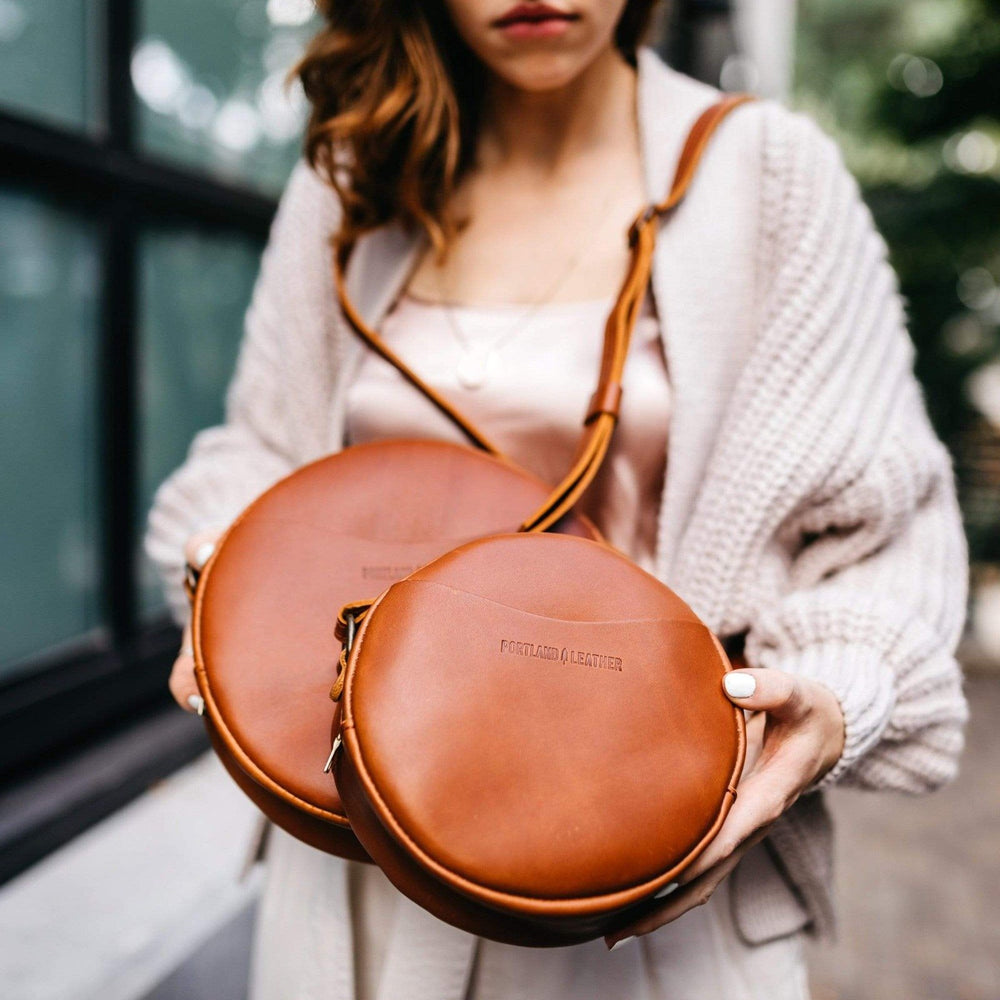 Portland Circle Crossbody - Honey
