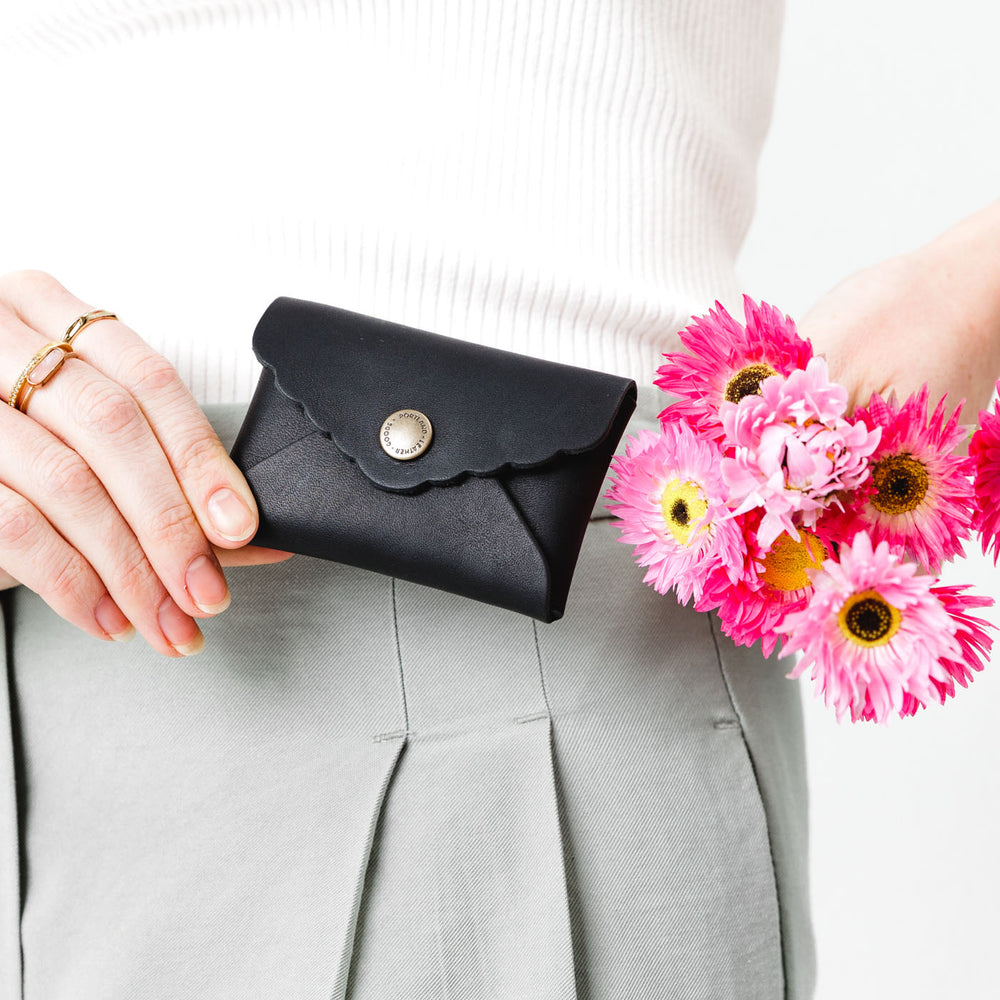 Portland Mini Daisy Wallet - Black