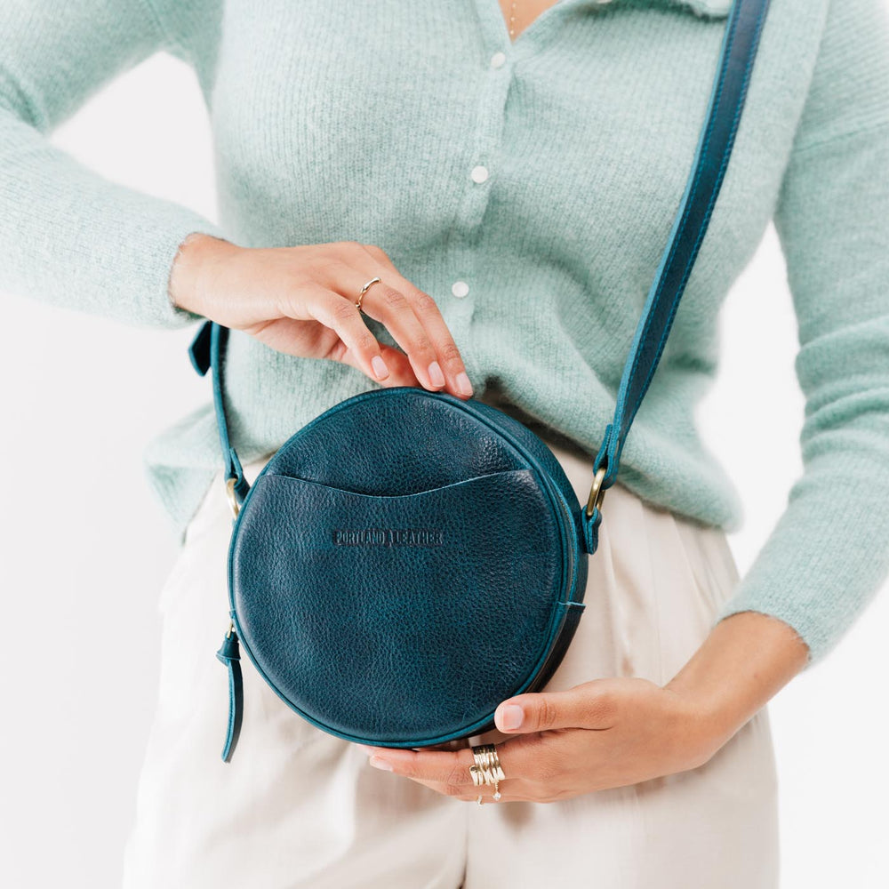 Portland Circle Crossbody - Lagoon