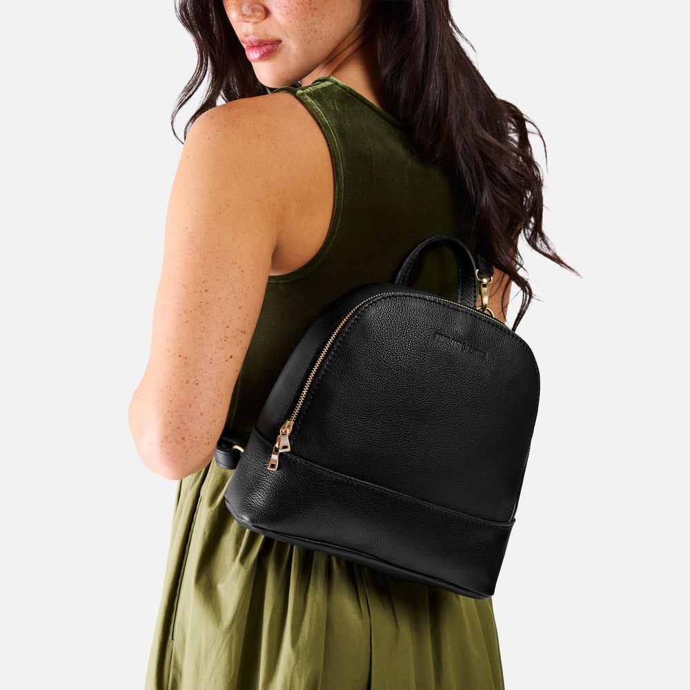Portland Rue Convertible Backpack - Pebbled black